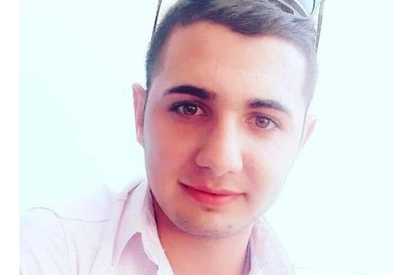 Boğazından bıçaklanan genç hayatını kaybetti Boğazından bıçaklanan genç hayatını kaybetti